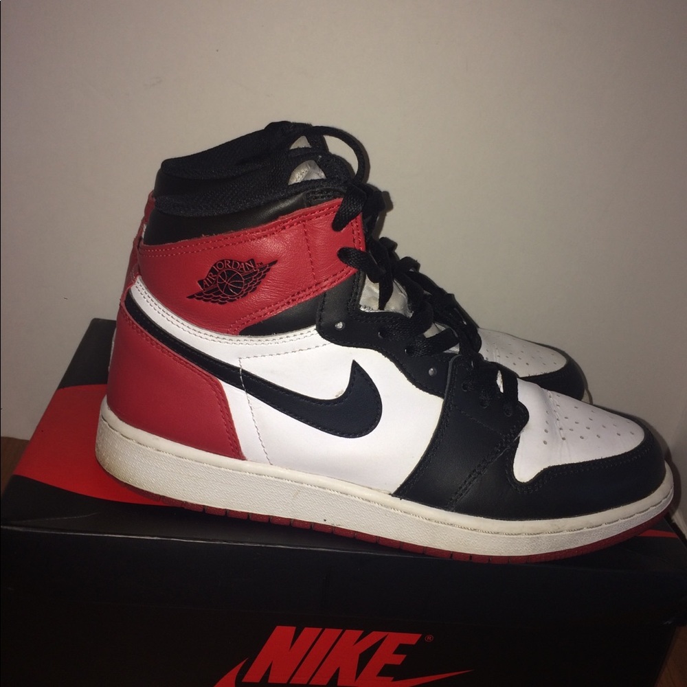 Jordan black toe 1s 2016